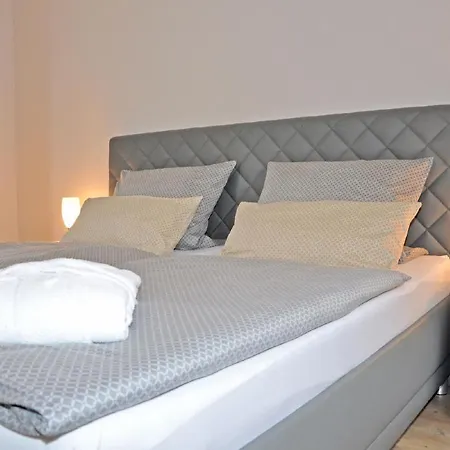 Apartment Bruckner